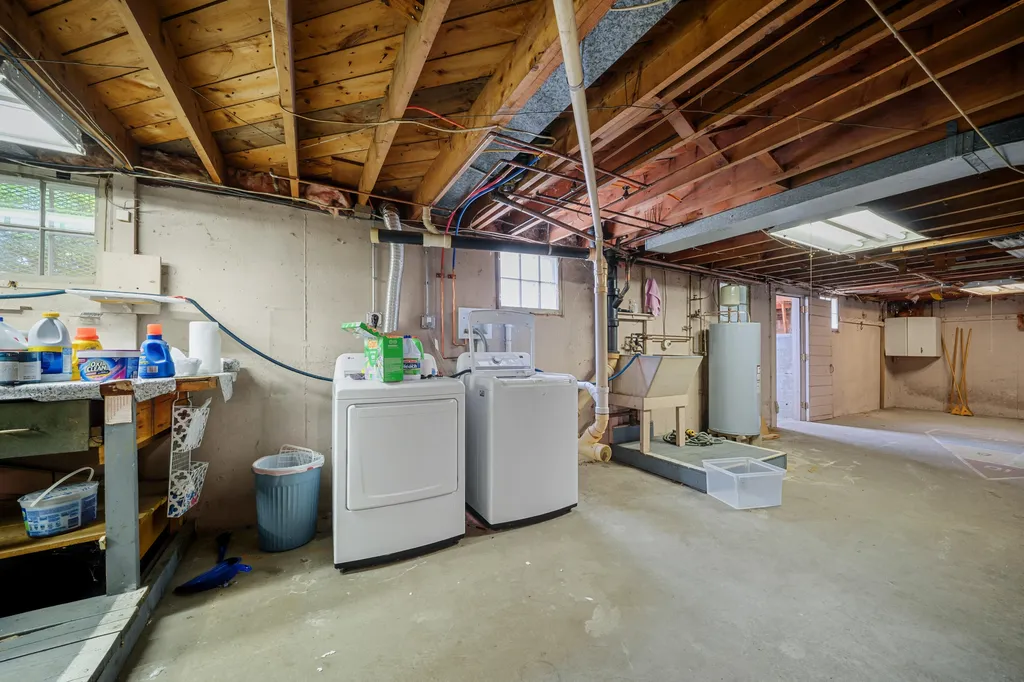 157 Old Road Eliot ME 03903