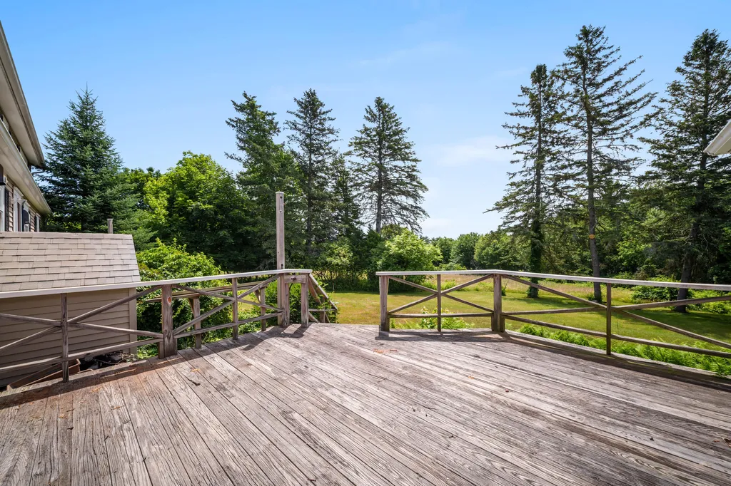 157 Old Road Eliot ME 03903