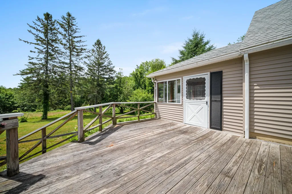 157 Old Road Eliot ME 03903