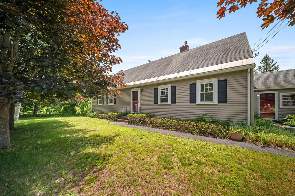 157 Old Road Eliot ME 03903