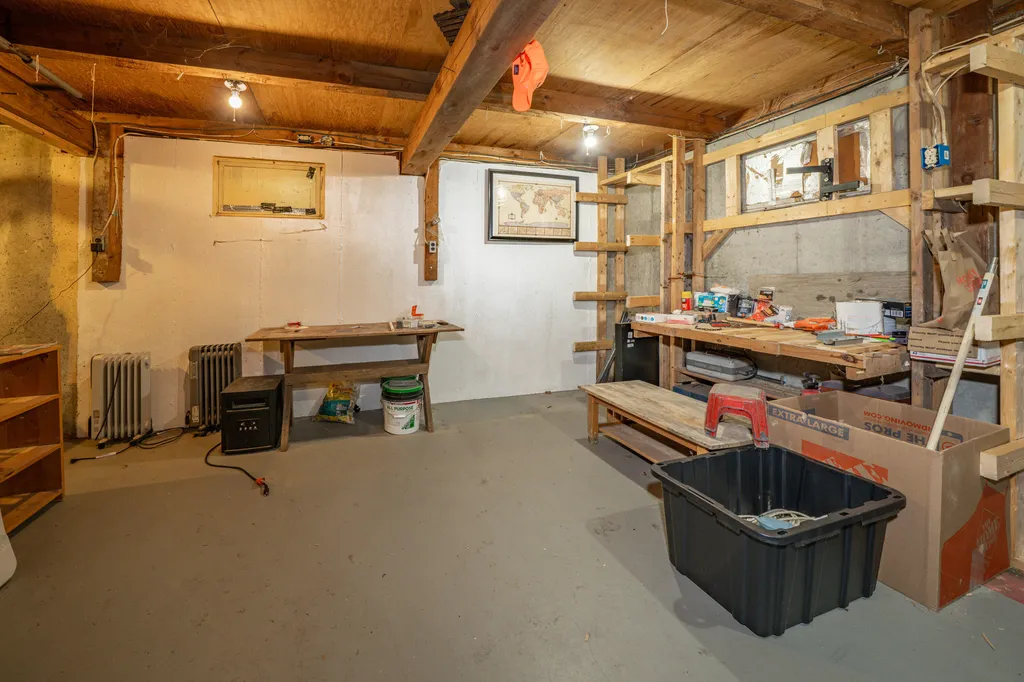 416 Lincolnville Avenue Belfast ME 04915