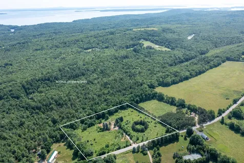 416 Lincolnville Avenue Belfast ME 04915