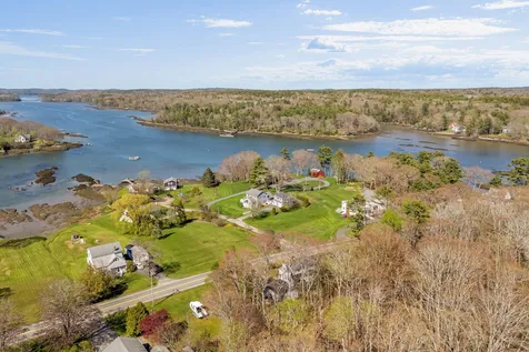 7 Hodgdon Lane Boothbay ME 04537