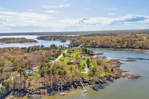 7 Hodgdon Lane Boothbay ME 04537