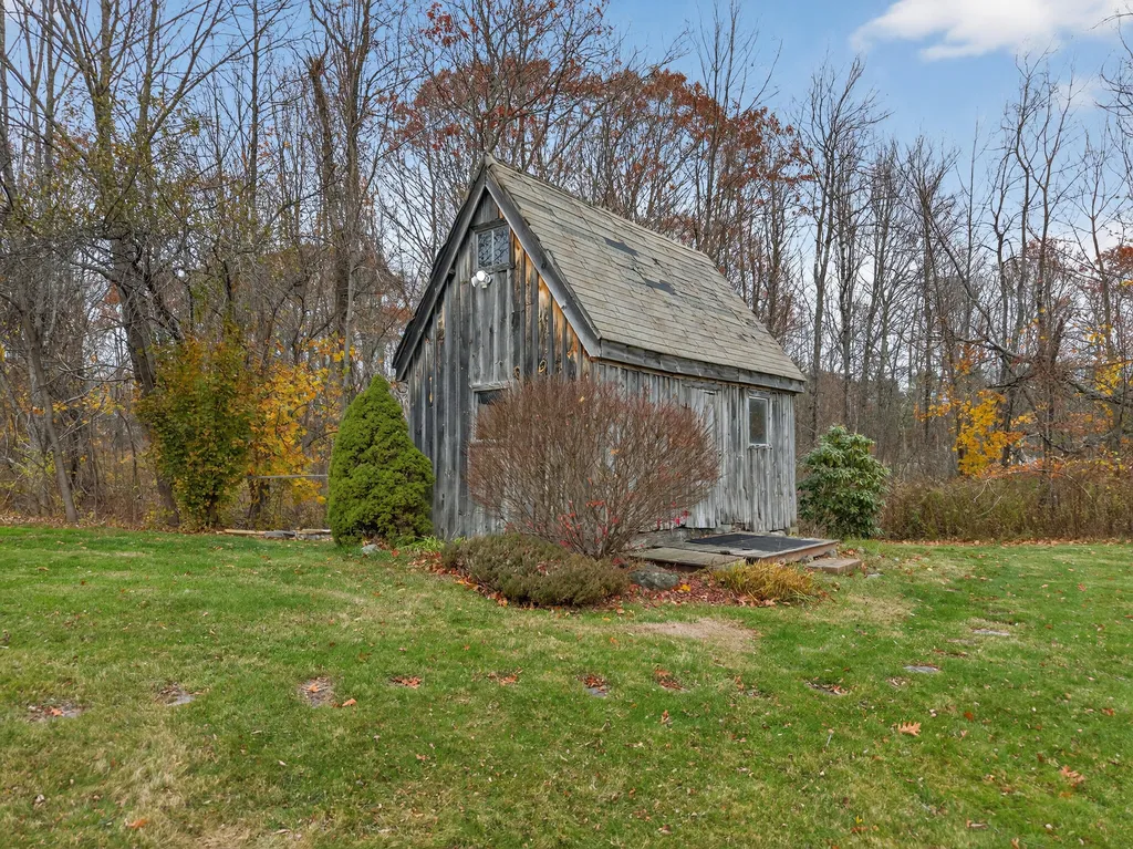 1653 Augusta Road Bowdoin ME 04287
