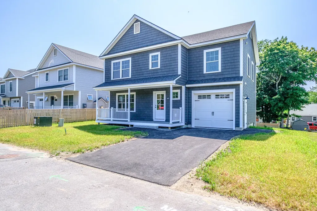 49 O'neil Street South Portland ME 04106