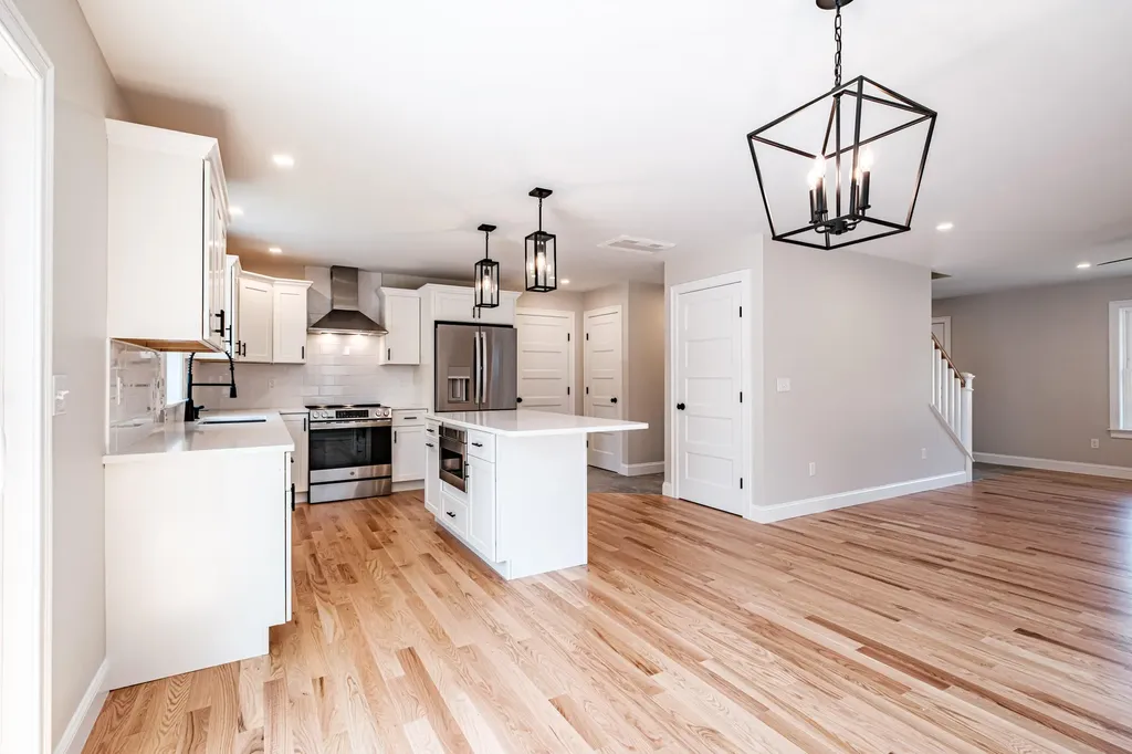 49 O'neil Street South Portland ME 04106