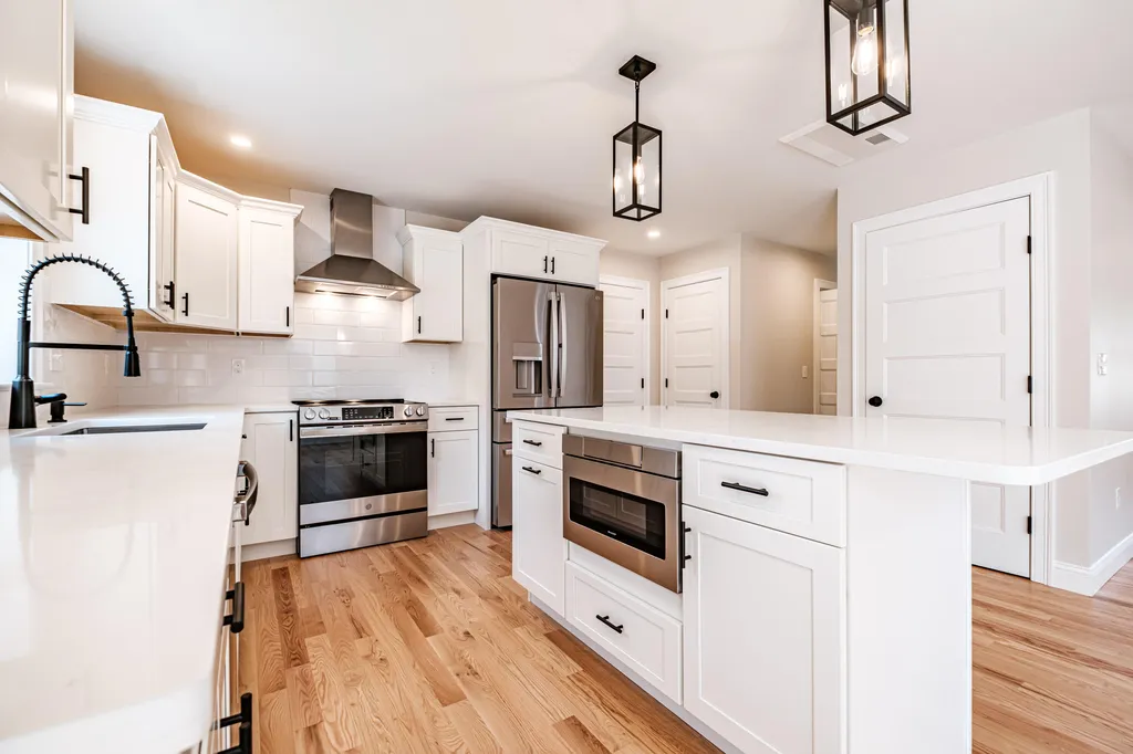 49 O'neil Street South Portland ME 04106