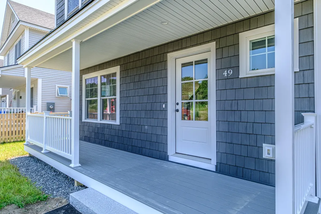 49 O'neil Street South Portland ME 04106