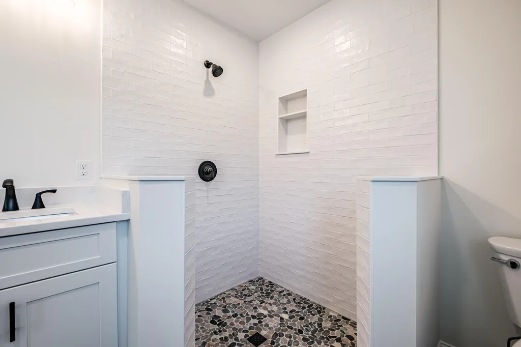 49 O'neil Street South Portland ME 04106
