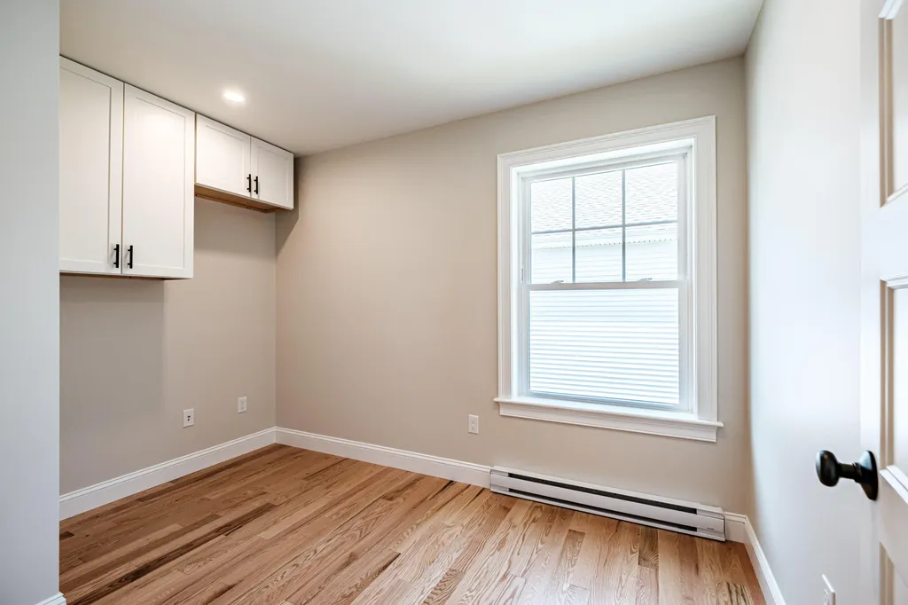 49 O'neil Street South Portland ME 04106