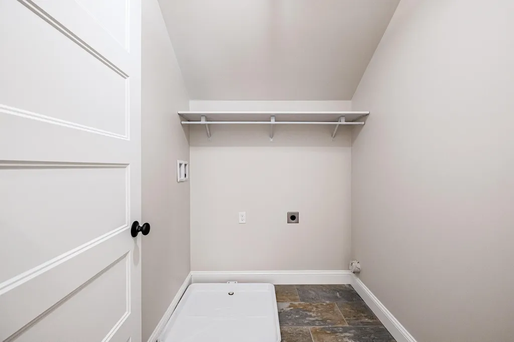 49 O'neil Street South Portland ME 04106
