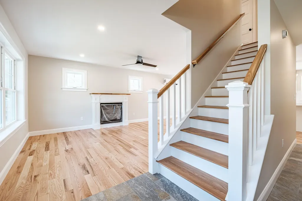 49 O'neil Street South Portland ME 04106
