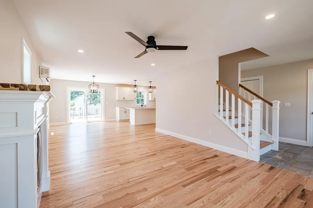 49 O'neil Street South Portland ME 04106