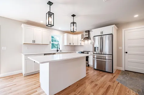 49 O'neil Street South Portland ME 04106