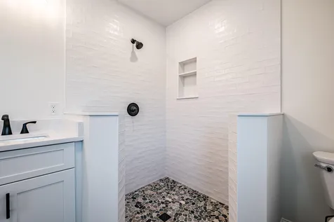 49 O'neil Street South Portland ME 04106