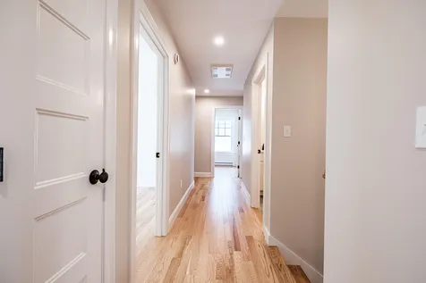 49 O'neil Street South Portland ME 04106