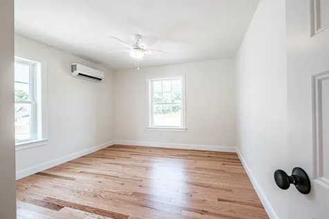 49 O'neil Street South Portland ME 04106