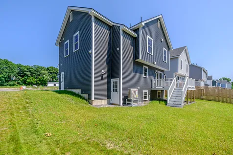 49 O'neil Street South Portland ME 04106