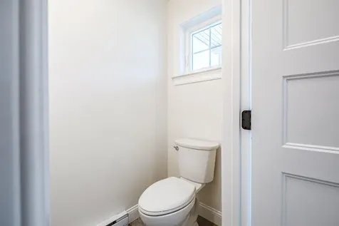 49 O'neil Street South Portland ME 04106