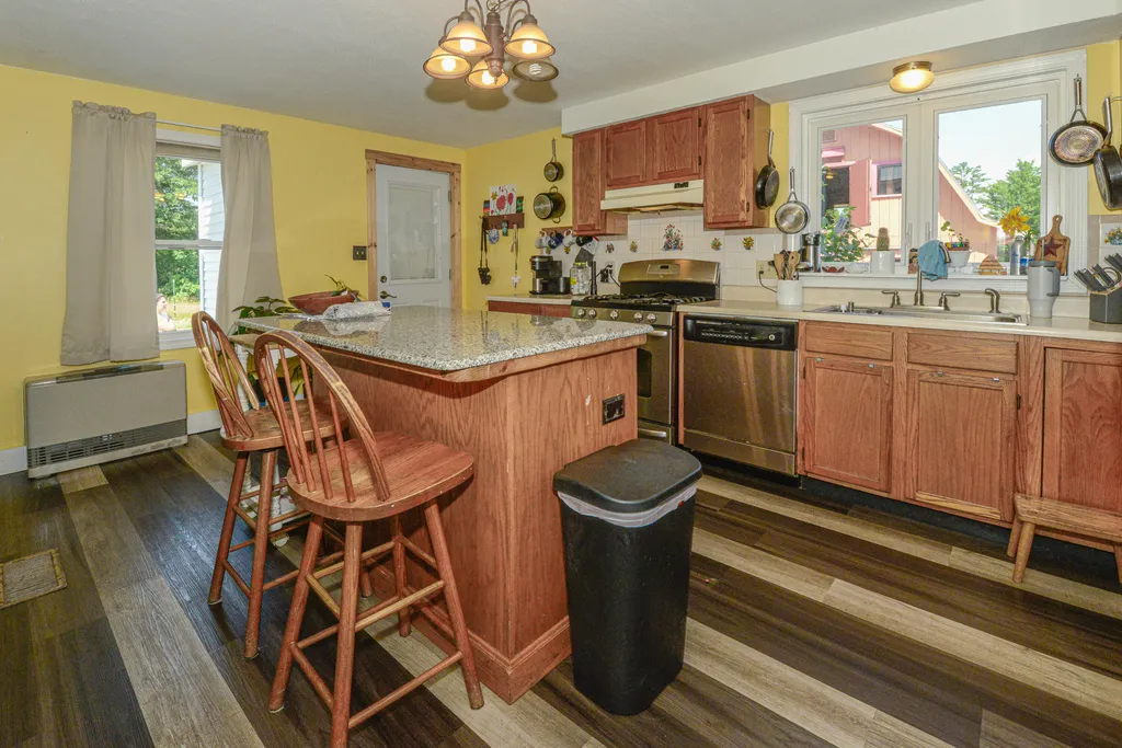 69 Skeetfield Road Oxford ME 04270