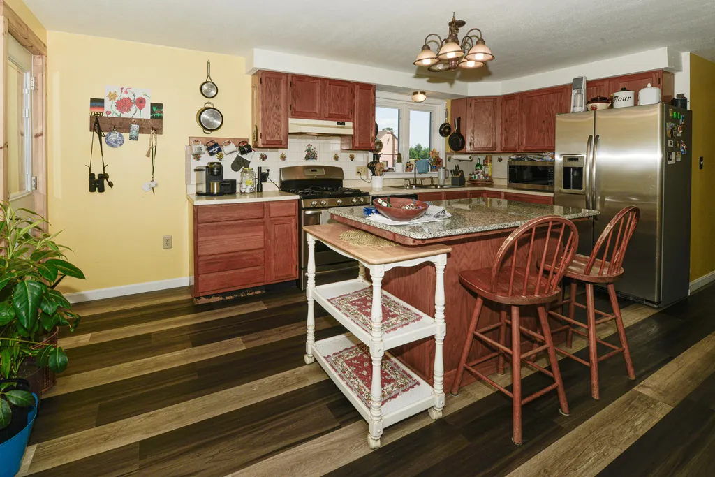 69 Skeetfield Road Oxford ME 04270