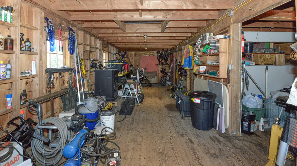 69 Skeetfield Road Oxford ME 04270