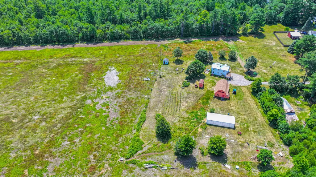 69 Skeetfield Road Oxford ME 04270