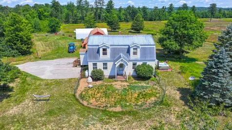 69 Skeetfield Road Oxford ME 04270