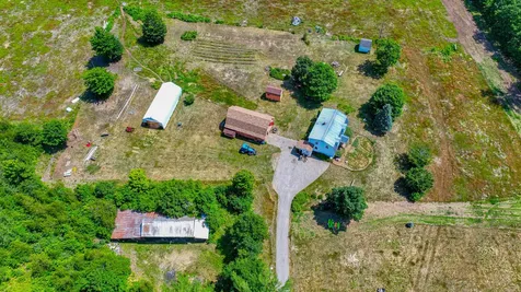 69 Skeetfield Road Oxford ME 04270