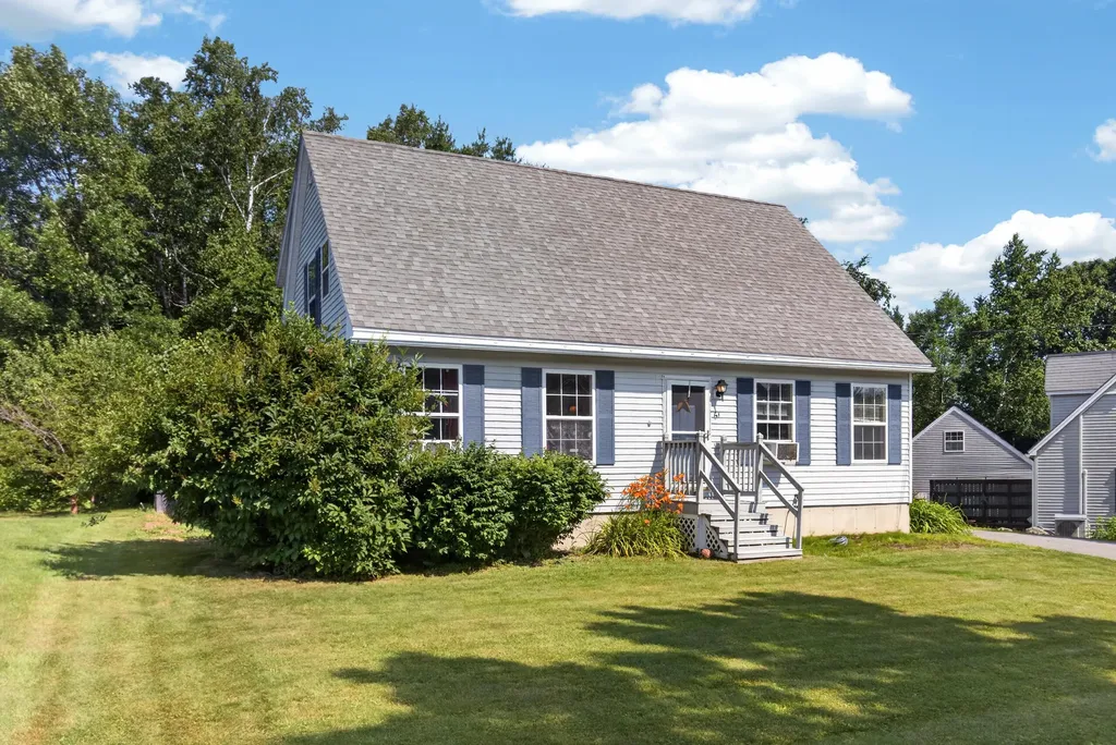 61 Sunny Hollow Place Bangor ME 04401