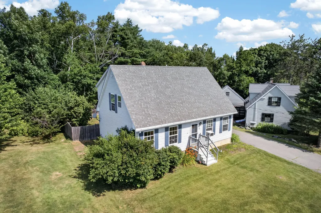61 Sunny Hollow Place Bangor ME 04401