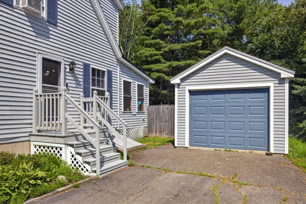 61 Sunny Hollow Place Bangor ME 04401