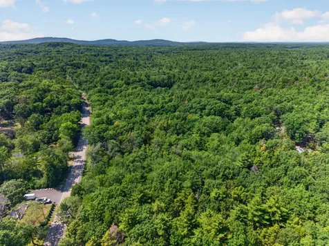 81 Mountain Road York ME 03902