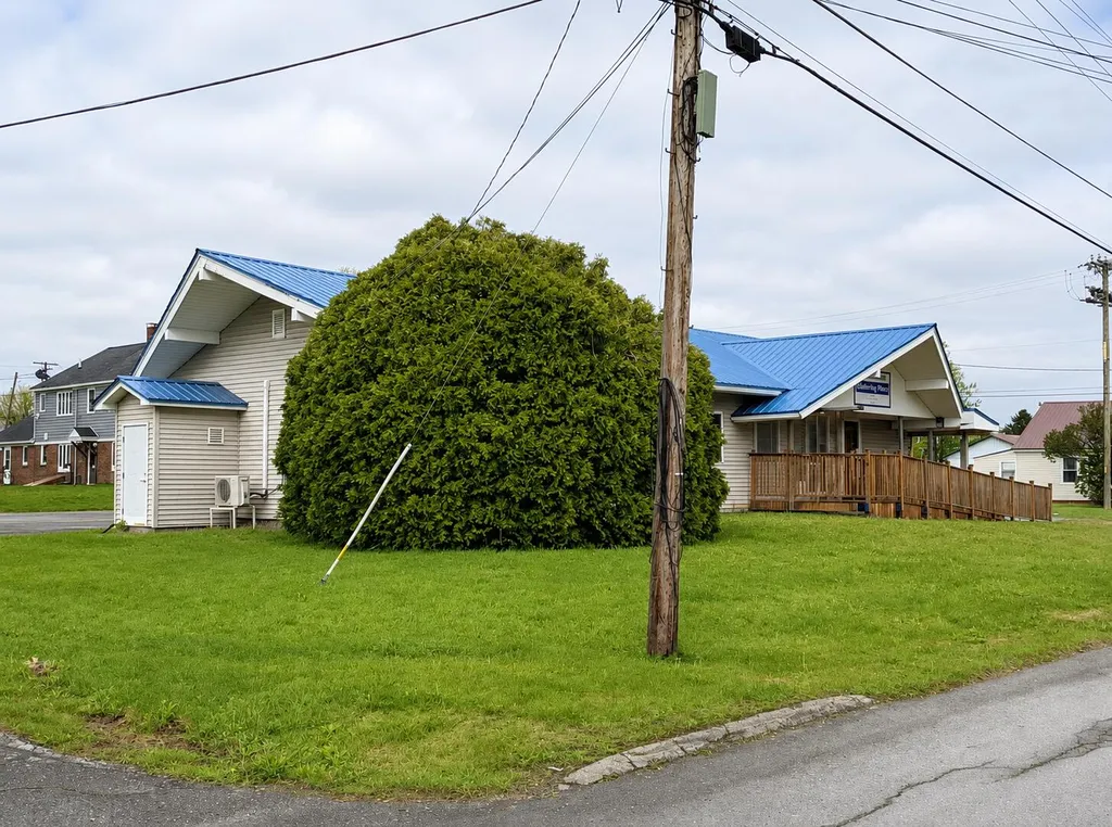 33 Davis Street Presque Isle ME 04769
