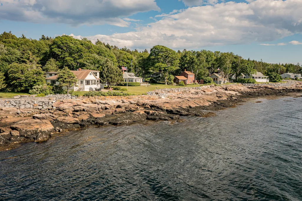 97 Pemaquid Trail Bristol ME 04554