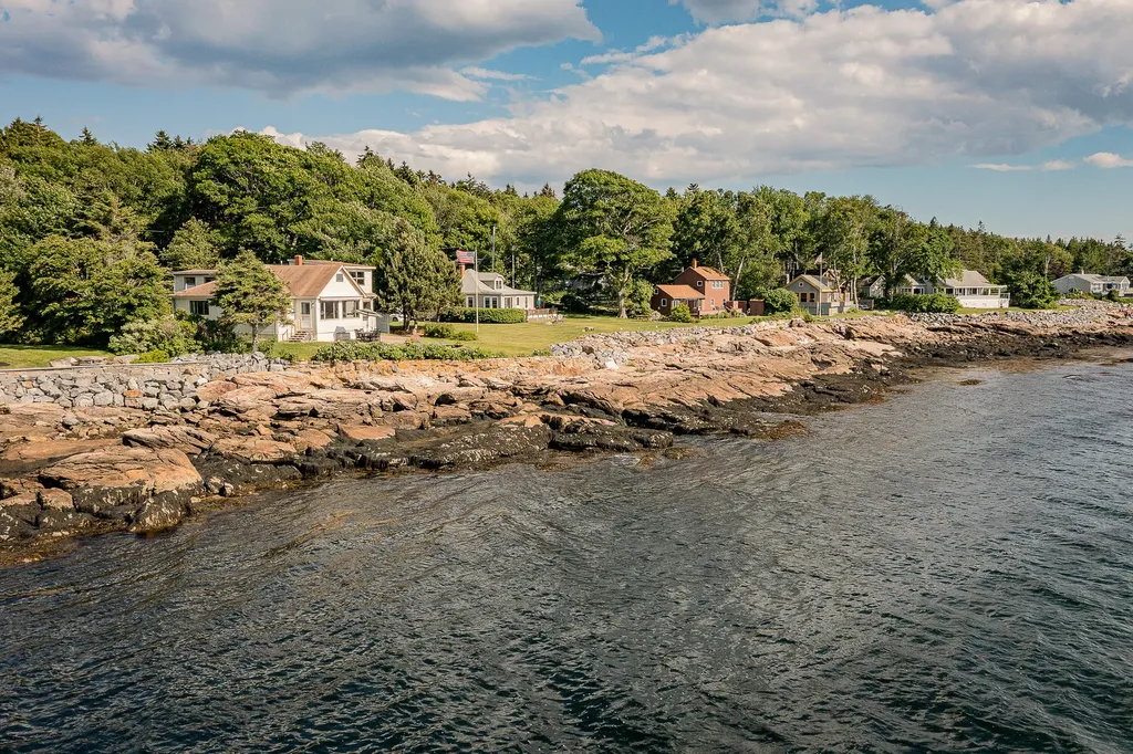 97 Pemaquid Trail Bristol ME 04554