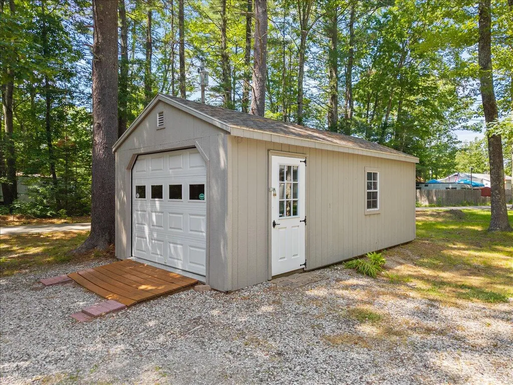 17 Peaceful Lane Sanford ME 04073