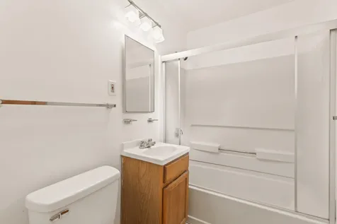 236 Congress Circle Topsham ME 04086