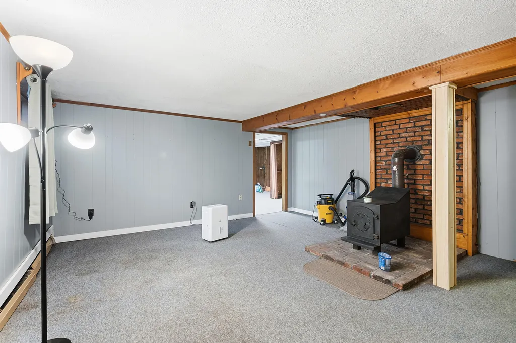 4 George Street Augusta ME 04330