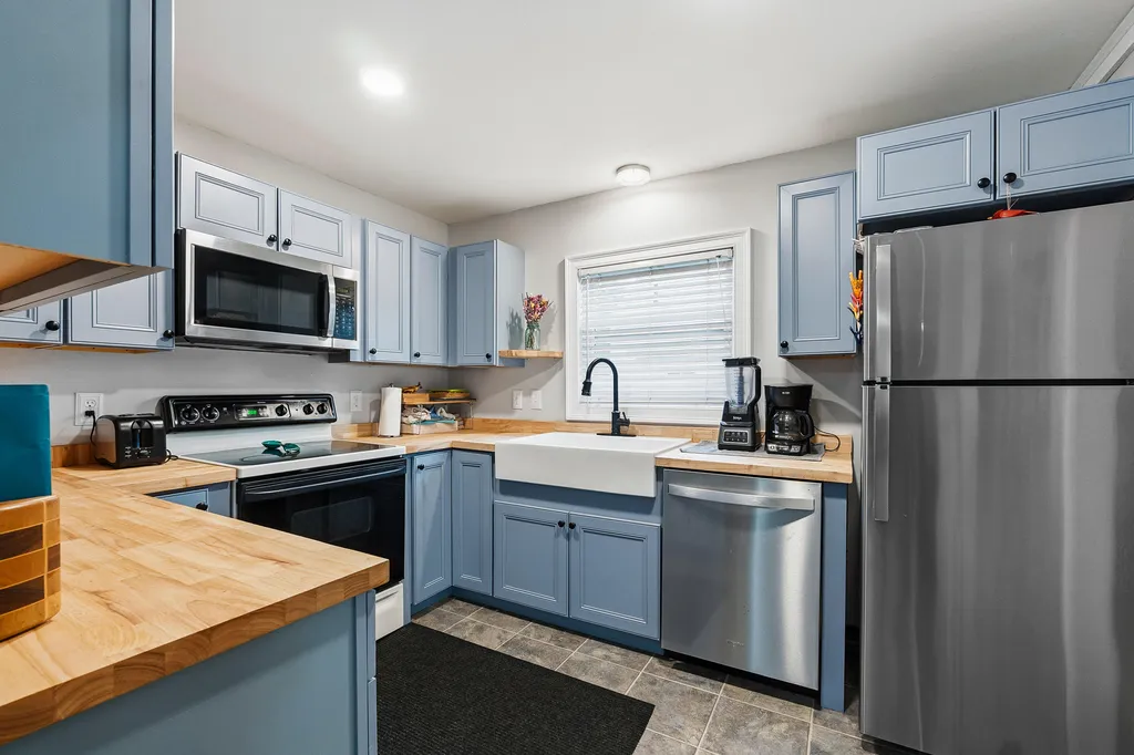 4 George Street Augusta ME 04330