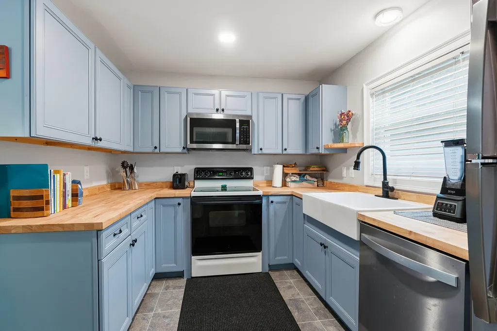 4 George Street Augusta ME 04330