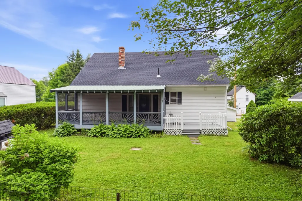 4 George Street Augusta ME 04330