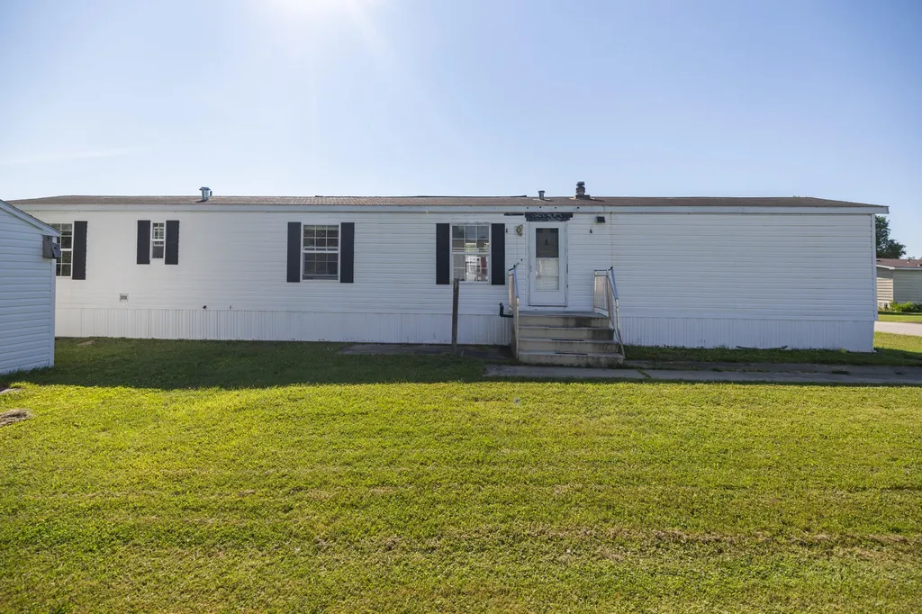 4 Mark Street Poland ME 04274
