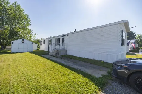 4 Mark Street Poland ME 04274