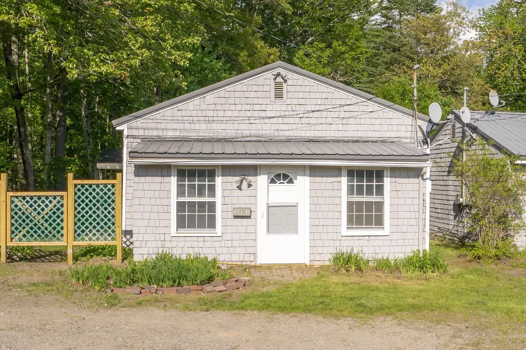 2415 Sanford Road Wells ME 04090
