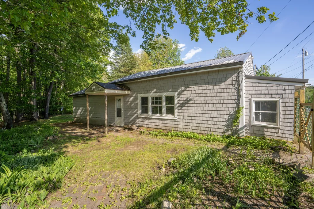 2415 Sanford Road Wells ME 04090