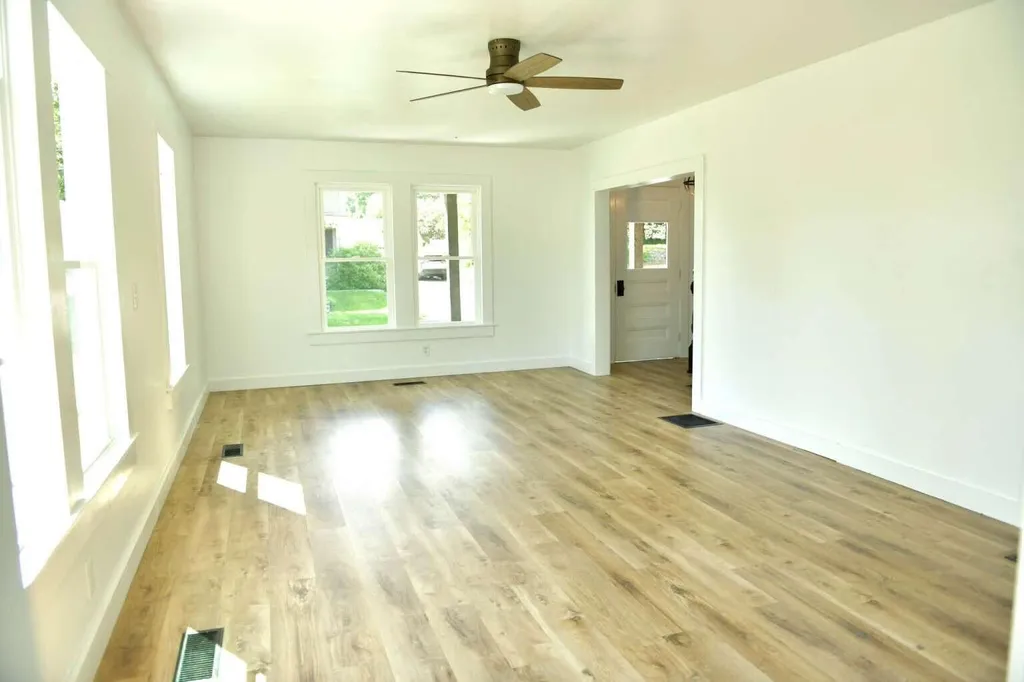 76 Court Street Dover-foxcroft ME 04426