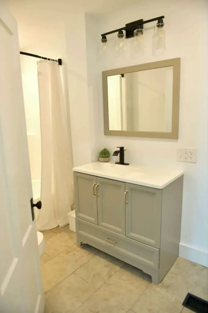 76 Court Street Dover-foxcroft ME 04426
