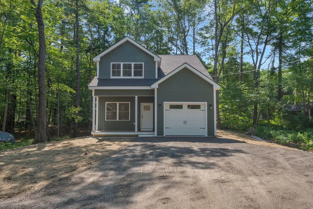 37 Shore Road Windham ME 04062